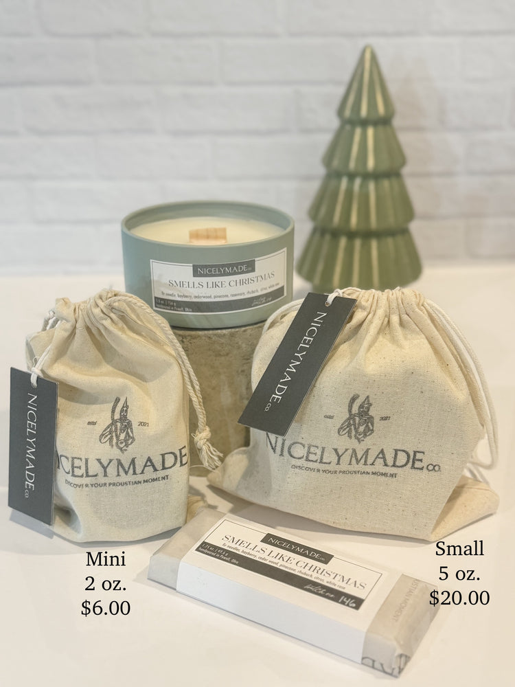 SMELLS LIKE CHRISTMAS 5 oz Candle